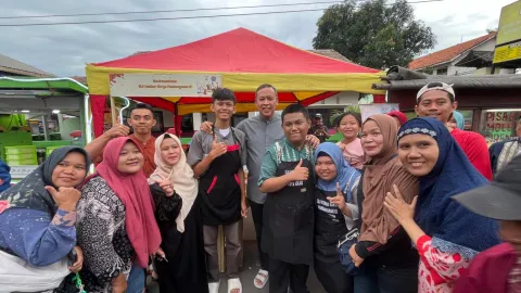 Tri Adhianto Borong Takjil Siswa SLB di Bekasi, Aksi Wali Kota Jelang Buka Puasa Tuai Apresiasi