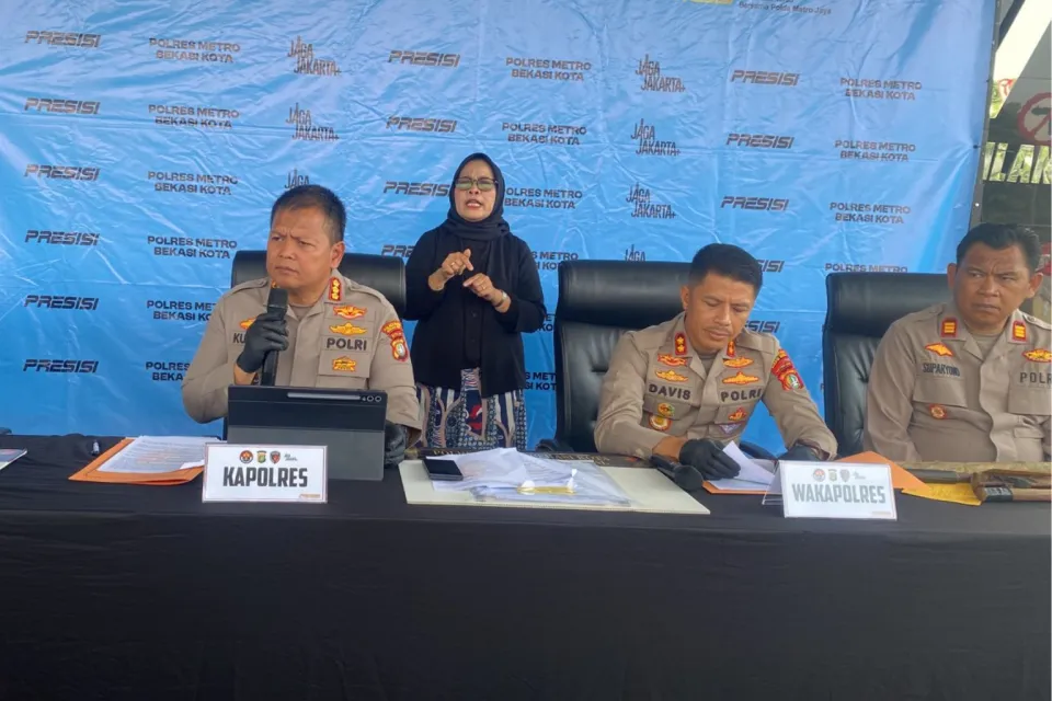 Polres Metro Bekasi Kota Ungkap Kasus Penipuan Dana Talangan Rp1,02 Miliar, Eks Sales Bank Jadi Tersangka