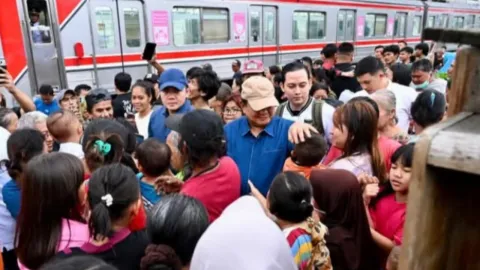 PRABOWO TURUN LANGSUNG! Blusukan ke Kramat, Dengar Tangis & Harapan Warga Bantaran Rel