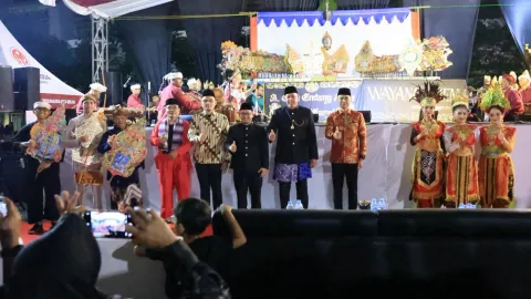 Wali Kota Bekasi Apresiasi Wayang Ajen, Meriahkan Pembukaan PNBK Jilid III
