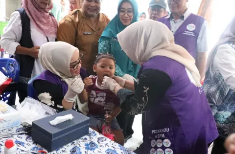 Cegah Stunting Sejak Dini, Ketua Posyandu Bekasi Monitoring Posyandu di Jatirahayu 