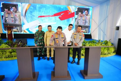 Kapolri Resmikan Aspol dan Sarpras Polda Kaltim Dekat IKN, Tekankan Pelayanan Maksimal untuk Masyarakat