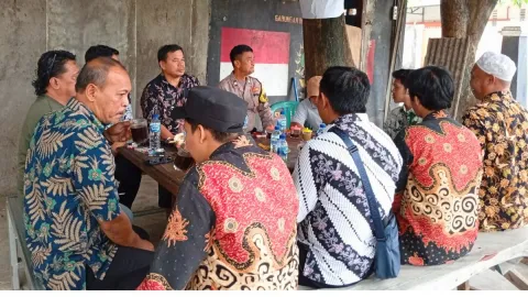 Waspada Penipuan Online! Tiga Pilar Rawalumbu Turun ke Jembatan 9 Sambangi Warga