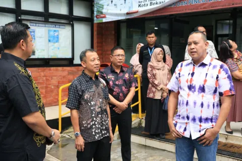 Wali Kota Bekasi Pantau Layanan Publik Pasca Lebaran, Pastikan Tetap Optimal