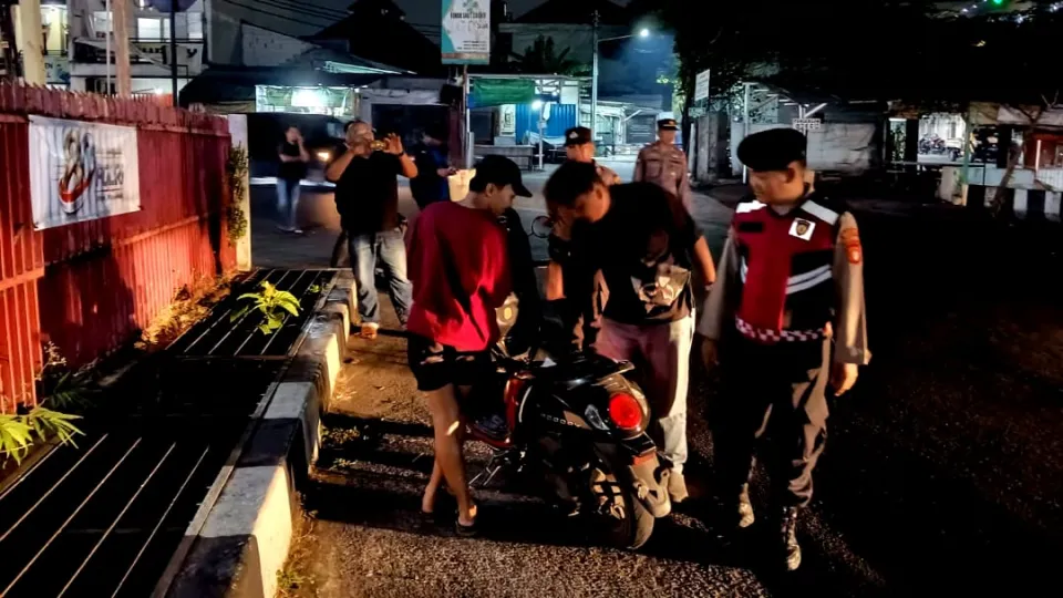Patroli Tengah Malam hingga Subuh, Polsek Bekasi Selatan Persempit Ruang Gerak Pelaku Kejahatan 