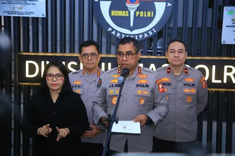 Polri Beri Penghargaan kepada Personel atas Dedikasi dan Keberanian Tangani Situasi di Aceh