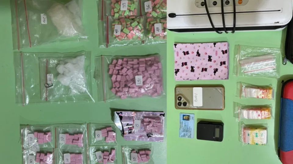 450 Butir Ekstasi dan 66,5 Gram Sabu Terbongkar, Jejak Transaksi di Apartemen Antar Polisi ke Rumah Tersangka