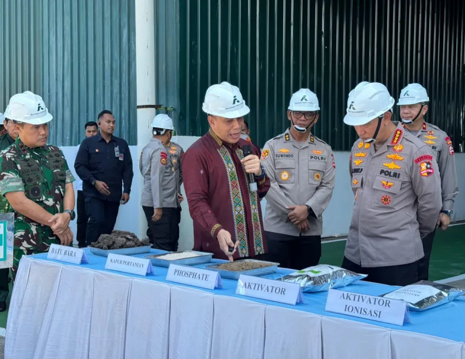 Kapolri Lepas 80 Ton Pupuk Batu Bara untuk Petani Riau, Inovasi Anak Bangsa Ini Jadi Sorotan Ketahanan Pangan 