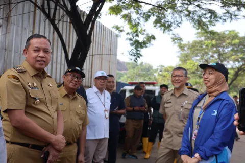 Longsor TPST Bantargebang Bikin Khawatir! Pemkot Bekasi Turun Tangan Evakuasi Meski Dikelola DKI