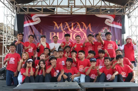 Hari Ini Wawali Harris Bobihoe Hibur Warga Bojong Menteng di Momen HUT RI ke-81
