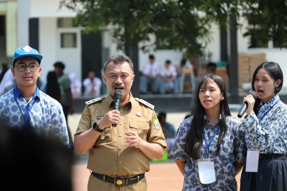 Wawali Harris Bobihoe Beri Pesan Khusus Saat MPLS SMAN 10 Bekasi, Tekankan Pendidikan Karakter