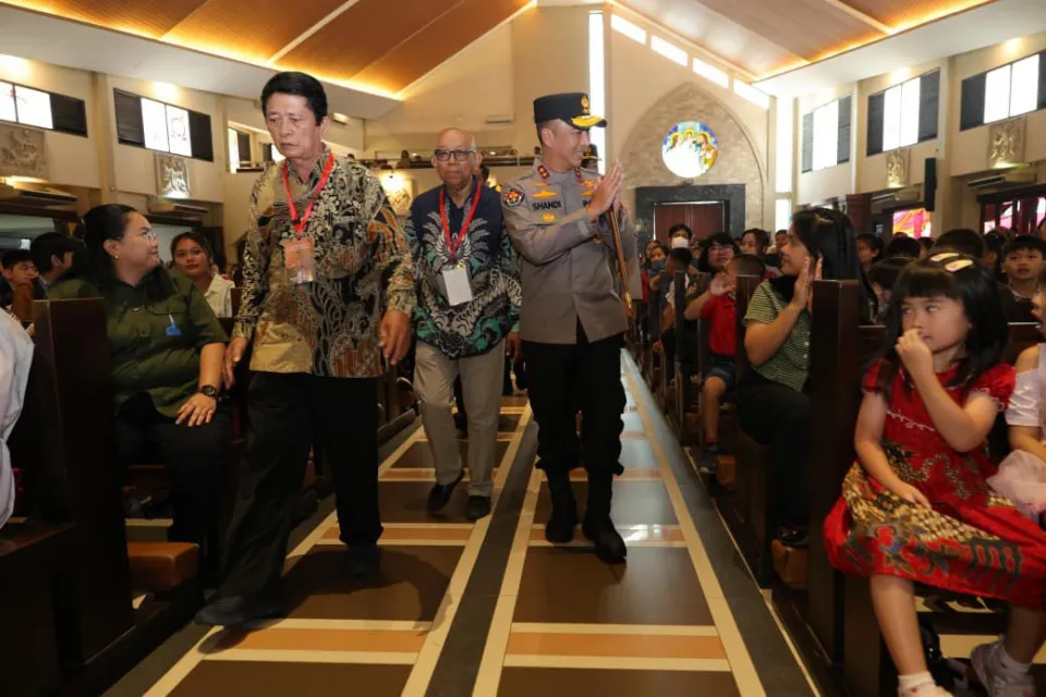 Breaking: Kapolda Sumsel Sapa Jemaat Paskah di Gereja St Yoseph, Ajak Gotong Royong Jaga Kamtibmas