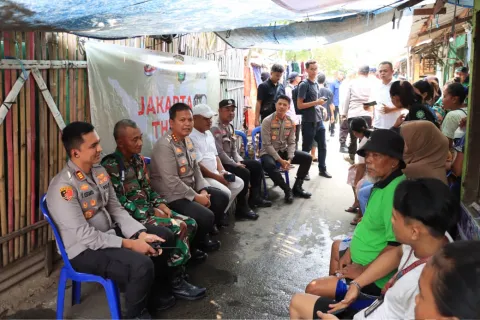 Kapolres Metro Bekasi Kota Serap Aspirasi Warga Lewat Jaga Jakarta On The Spot di Teluk Pucung