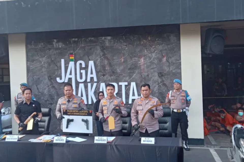 Polres Metro Bekasi Kota Ungkap 77 Kasus Kejahatan Jalanan dalam Operasi Brantas Jaya, 69 Pelaku Diamankan