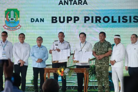 Groundbreaking PSEL Bantargebang, Tri Adhianto Targetkan Beroperasi 18 Bulan