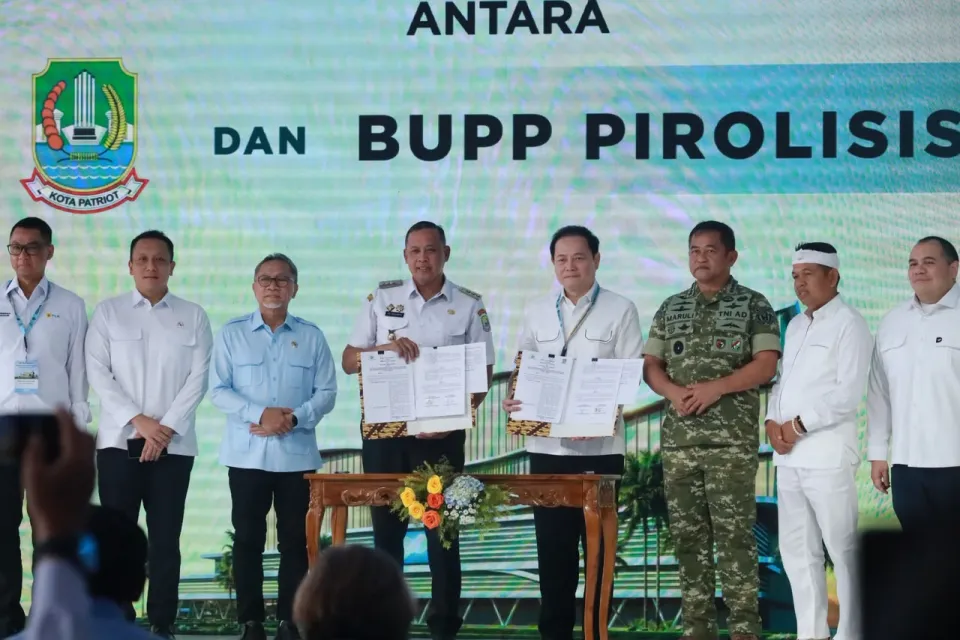 Groundbreaking PSEL Bantargebang, Tri Adhianto Targetkan Beroperasi 18 Bulan