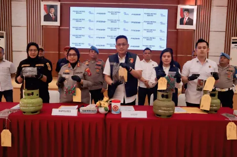 Polres Metro Bekasi Bongkar Praktik Gas Suntik Lindungi Konsumen dan UMKM dari Penyalahgunaan LPG Subsidi