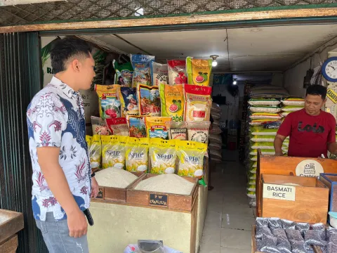 Satgas Pangan Polres Metro Bekasi Kota Cek Harga dan Pasokan Beras di Sejumlah Pasar