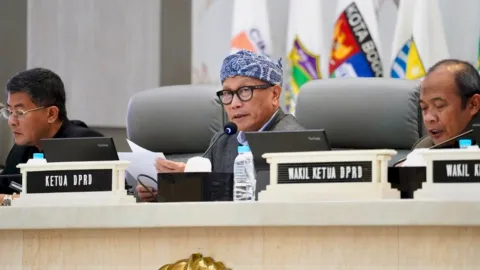 Pansus XV DPRD Jabar Bongkar Celah Raperda Lingkungan: Jangan Cuma Salin Aturan Pusat