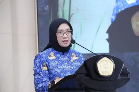 Menpan RB Rini Widyantini Tulis Surat Menyentuh untuk ASN, Ajak Terus Melayani dan Menjaga Indonesia