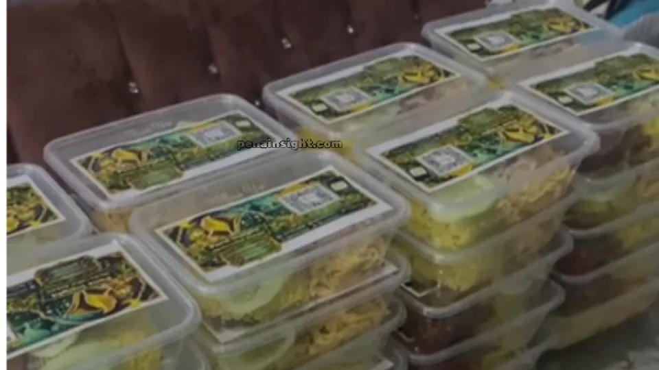 Aksi Ramadhan Media Penainsight Berbagi Takjil untuk Warga Bekasi Utara, Warga Antusias