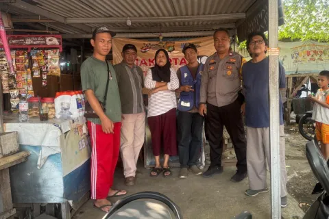 Terbaru Polsek Rawalumbu Sapa Warga di Pasar Tanah Merah, Perkuat Kamtibmas