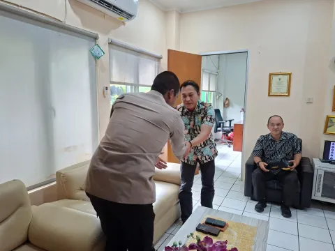 Kapolsek Medansatria Kunjungi Kecamatan dan Koramil 01 Kranji, Perkuat Sinergi Tiga Pilar Jaga Kamtibmas