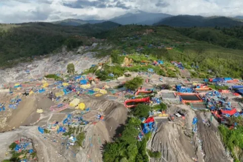 Terungkap 26 Tersangka Tambang Emas Ilegal Gunung Botak Dijerat UU Minerba, 24 WNA Masuk Daftar Buronan