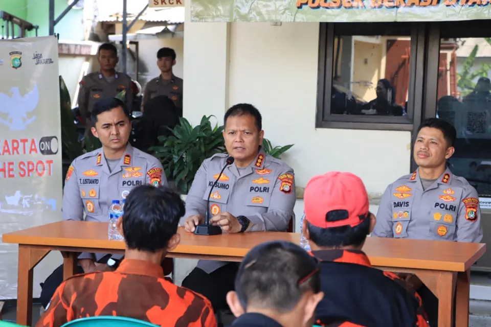 Kapolres Metro Bekasi Kota Gelar Jakarta On The Spot di Polsek Bekasi Utara, Serap Aspirasi Ojol dan Ormas