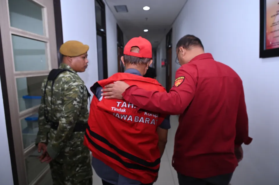 Kejati Jabar Tahan Sekretaris DPRD Indramayu, Dugaan Korupsi Tunjangan Rugikan Negara Rp18,79 Miliar