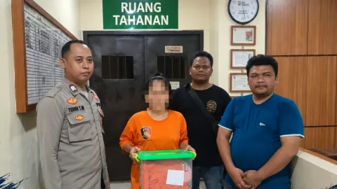 Polisi Bekasi Tangkap Perempuan Diduga Curi Rumah Kosong, Emas Antam dan 1.000 Dolar AS Hilang