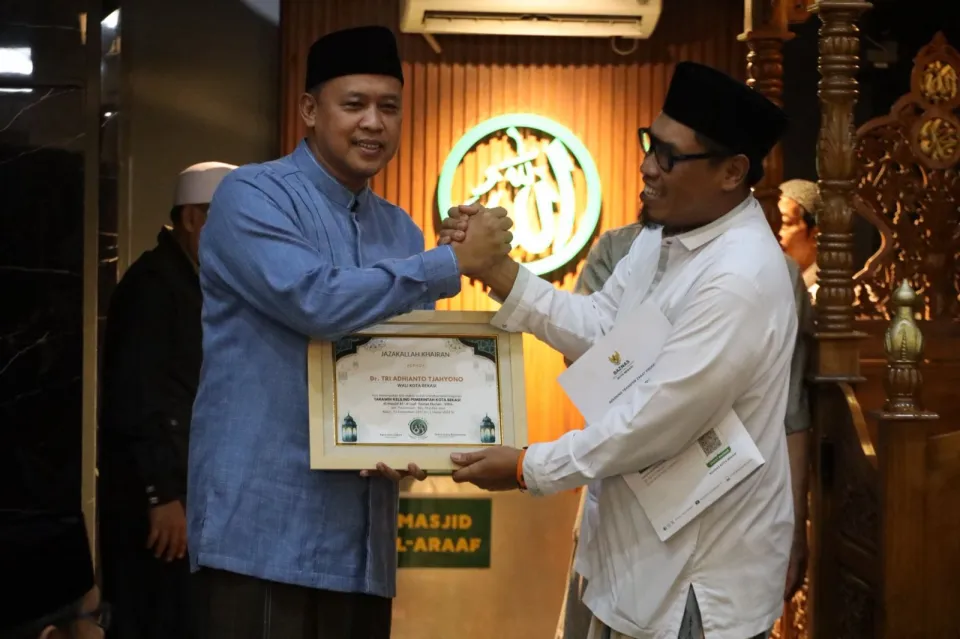 Wali Kota Bekasi Tri Adhianto Tarling di Mustika Jaya: Gaspol Kebersihan, Pabrik Pengolahan Sampah 2028 & Layanan Ambulans!