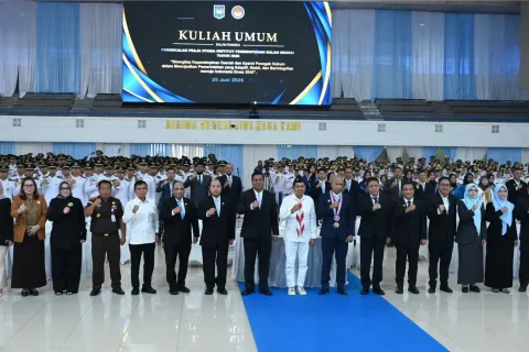 Terbaru Jamintel Reda Manthovani Beberkan Kunci Indonesia Emas 2045 di Hadapan Praja IPDN, Kajati Jabar Turut Mendampingi
