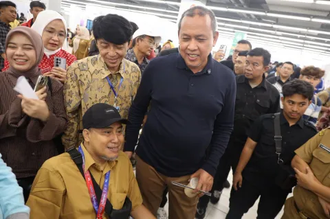 Job Fair Kota Bekasi 2026 Dibuka, Tri Adhianto Sebut 3.500 Lowongan dari 50 Perusahaan Siap Diisi